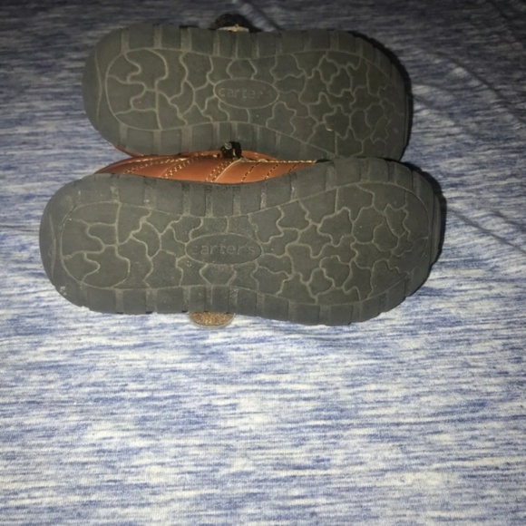 Boys shoes size 9 - Picture 3 of 3